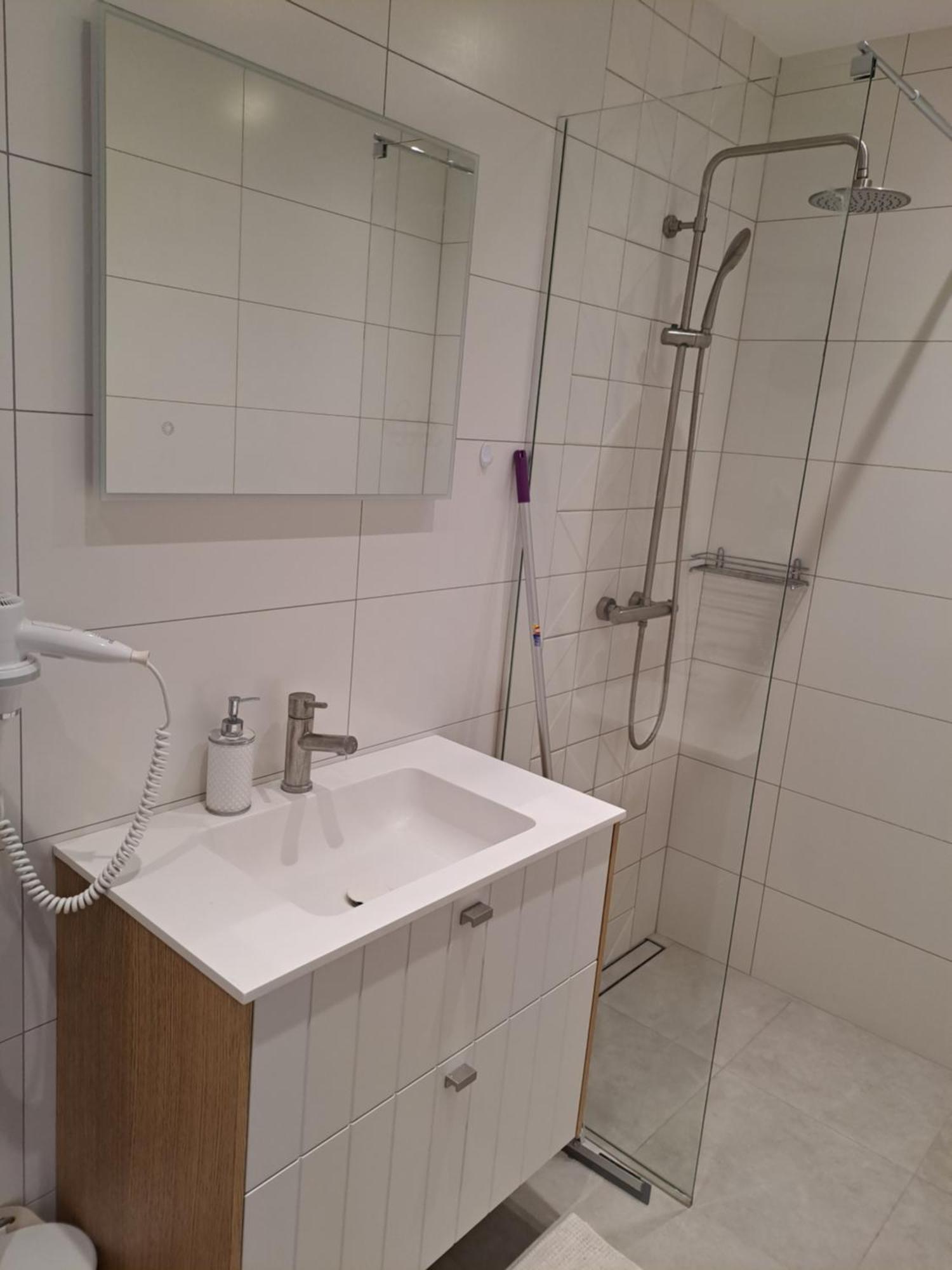 Emajoe Keeltekool Apartment Tartu Eksteriør bilde